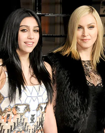 1403702817_lourdes leon madonna 350