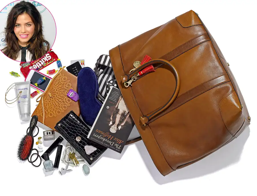 1404174232_jenna dewan tatum bag zoom