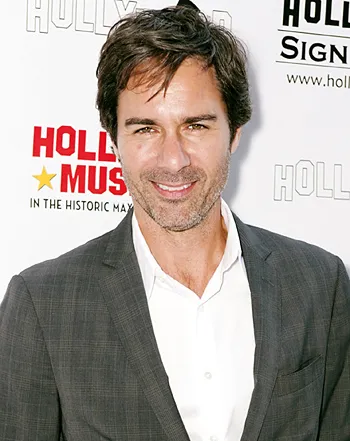 1404312708_eric mccormack 441