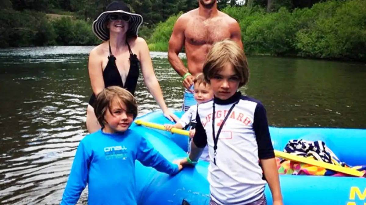 melissa joan hart and family