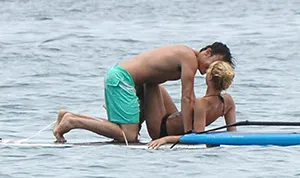 1404780539_tyler blackburn gf kiss 178