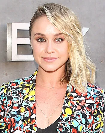 1405123757_becca tobin glee 441