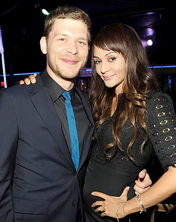 1406146207_joseph morgan persia white 350