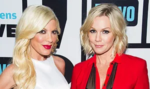 1406251355_tori spelling jennie garth 178