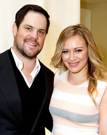1406841609_mike comrie hilary duff 350
