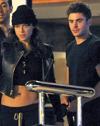 1406898519_michelle rodriguez zac efron 441