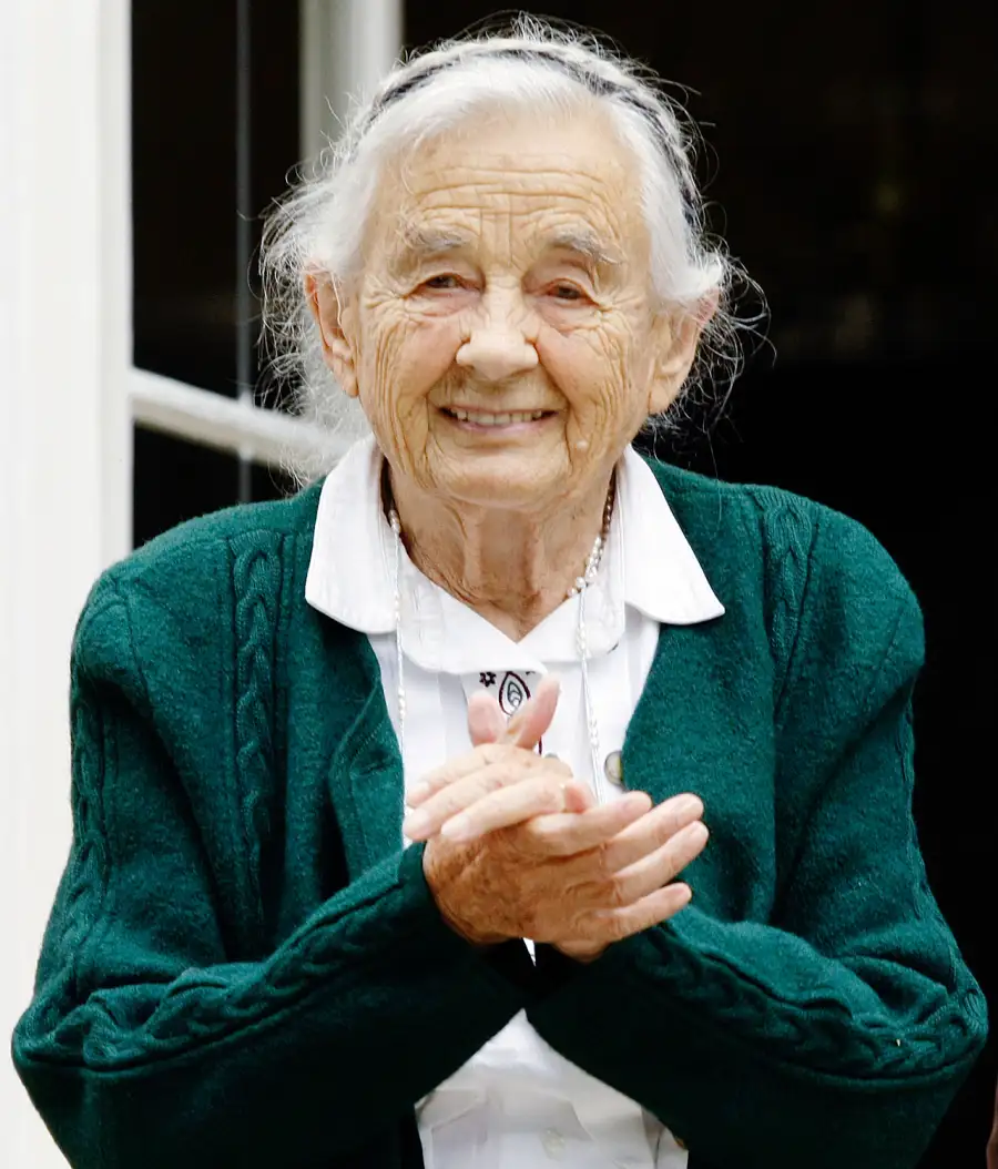 1407851042_maria von trapp zoom