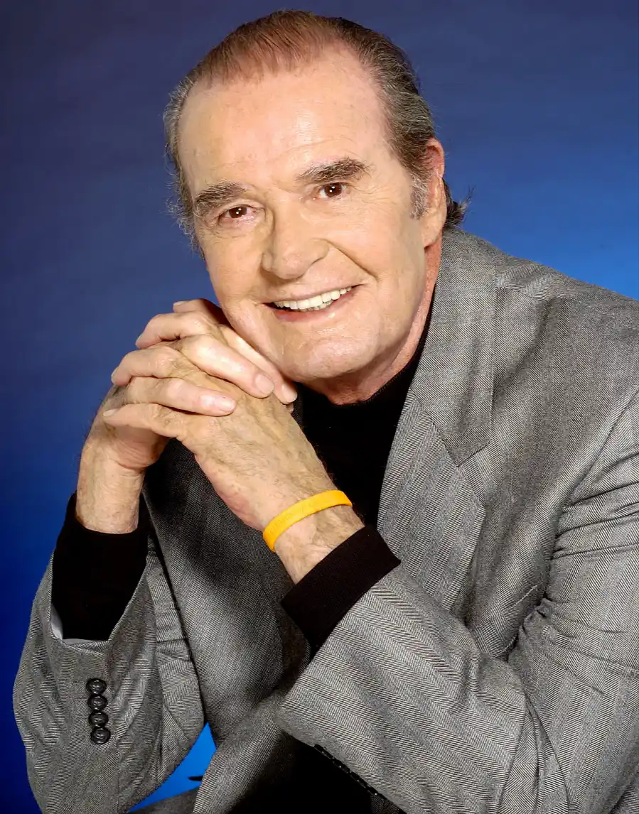 1407859640_james garner zoom