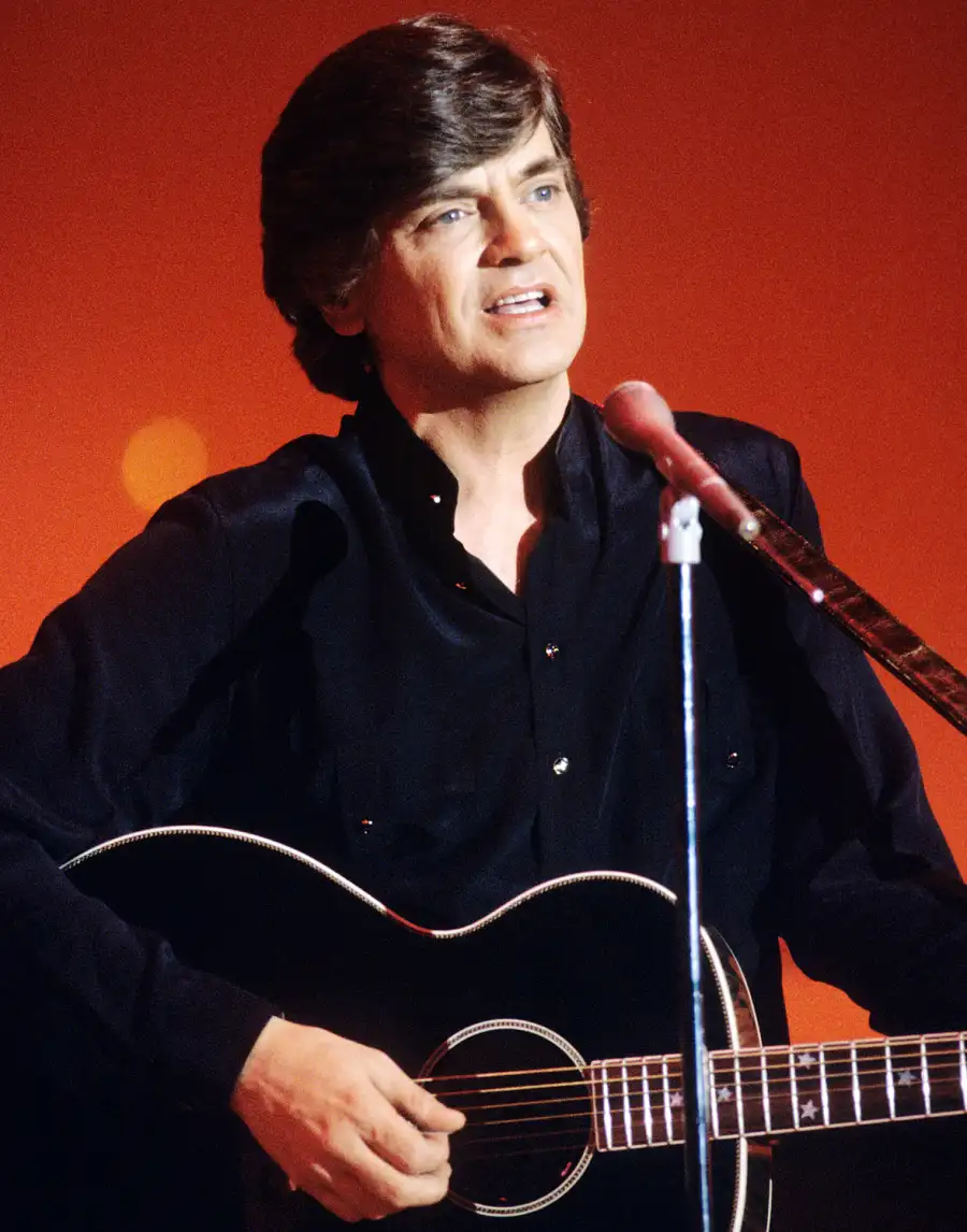 1407869904_phil everly zoom