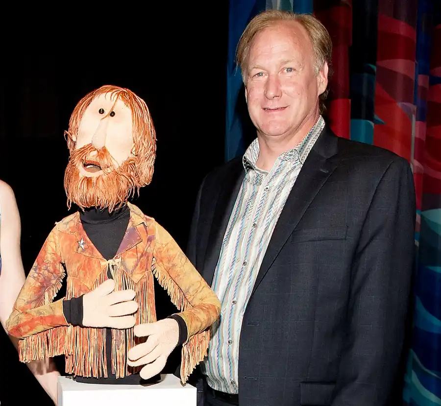 1407870811_john henson zoom