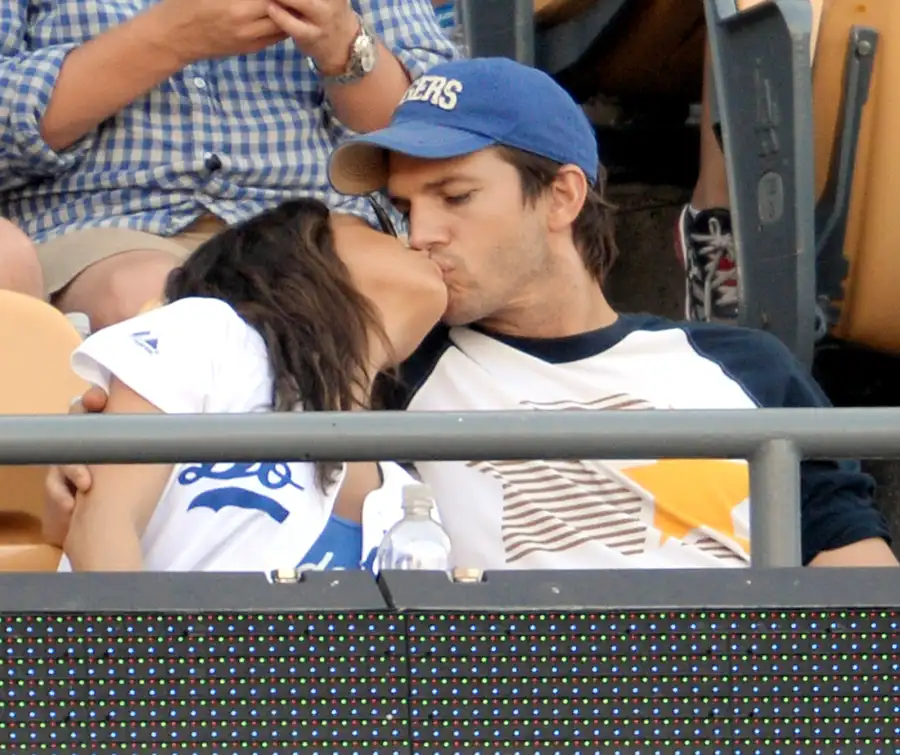 1407961645_mila kunis ashton kutcher dodgers game zoom