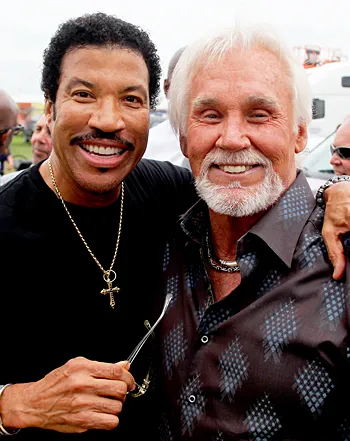 1408050695_146148596_lionel richie kenny rogers 350