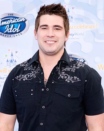 1408114182_josh gracin 441