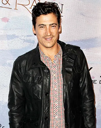 1408204570_andrew keegan v