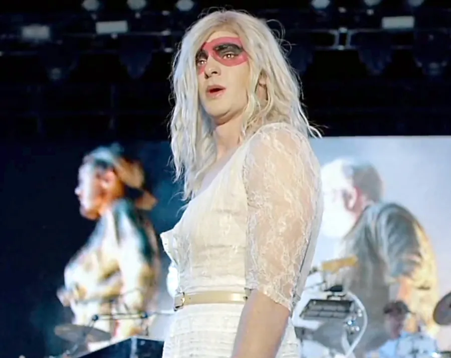 1408471163_andrew garfield zoom