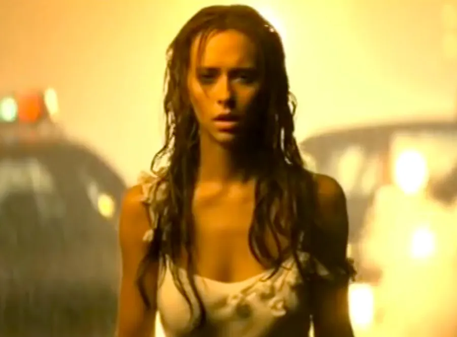 1408473318_jennifer love hewitt zoom
