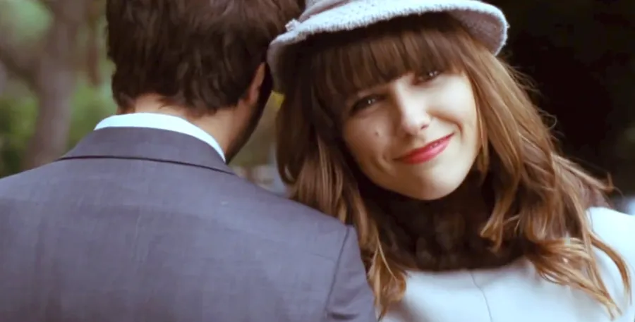 1408479270_sophia bush zoom