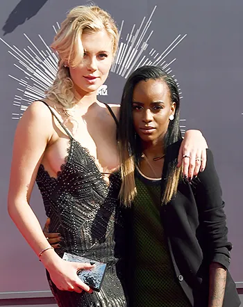 1408928513_ireland baldwin angel haze 441