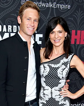 1409871821_454577766_perrey reeves aaron fox 350