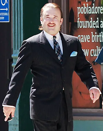 1410384082_haley joel osment 441