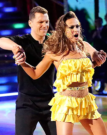 1410799160_karina smirnoff dwts 350