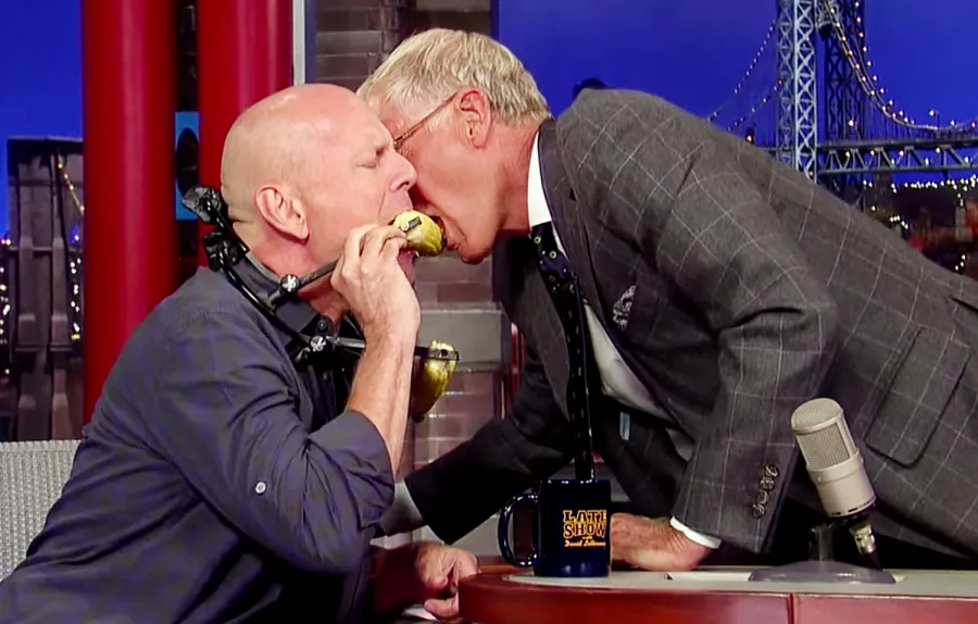 1410805682_bruce willis david letterman zoom