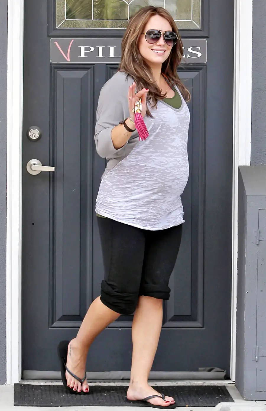 1411661068_hilary duff zoom 02