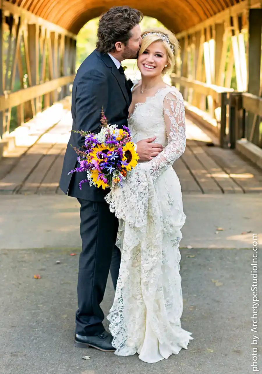 1411759985_kelly clarkson zoom aa97c595 691e 4837 bc5d 29bcfaec586b