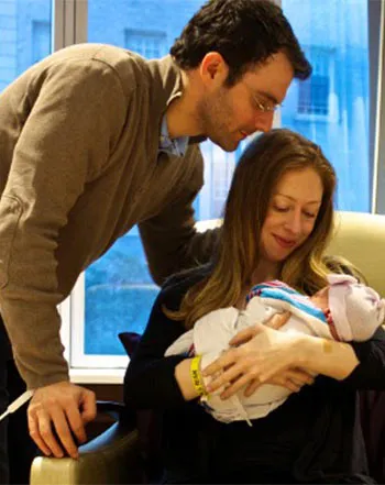 1411941335_chelsea clinton v