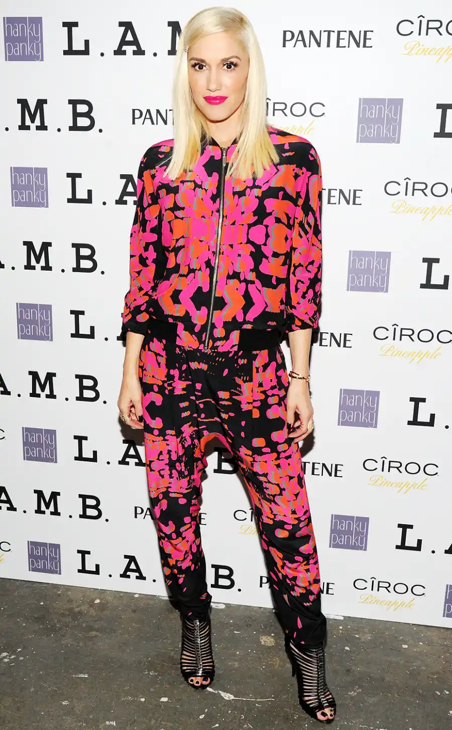 1412193314_gwen stefani zoom