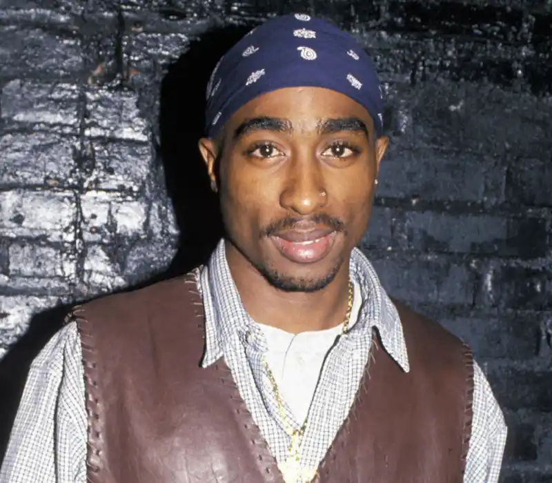 1412642907_gone too soon tupac zoom