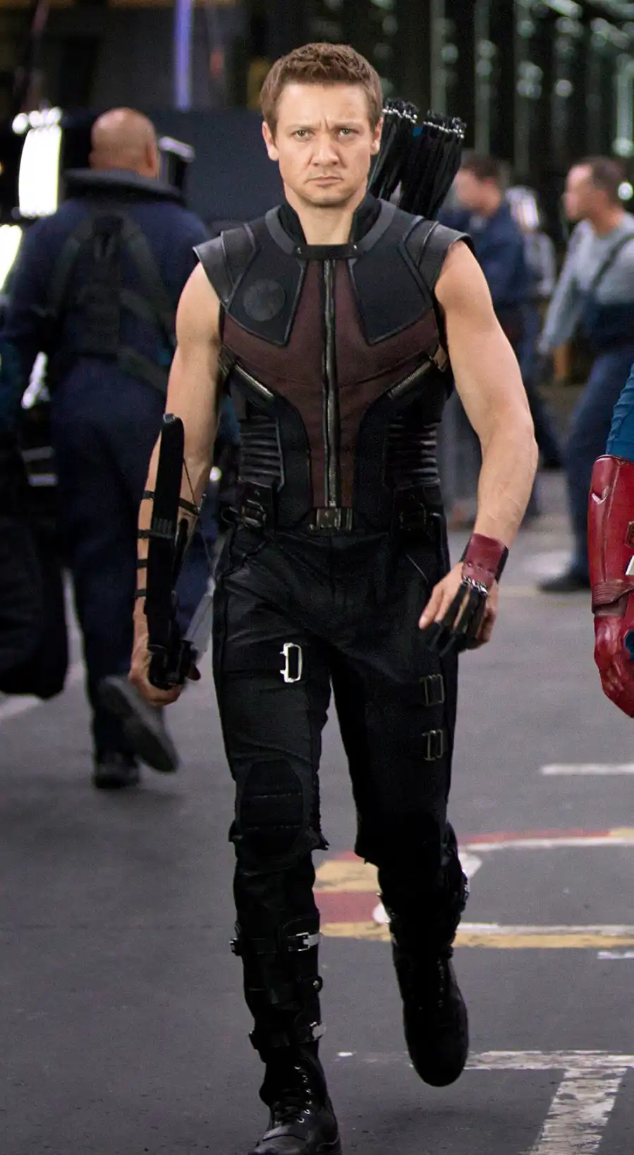 1412866013_jeremy renner zoom