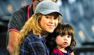 1413824128_shakira milan 178