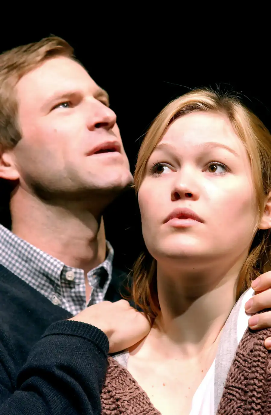 1414518433_julia stiles zoom