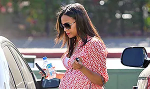 1414608253_zoe saldana 300