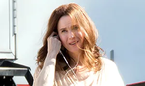 1414684629_renee zellweger 300