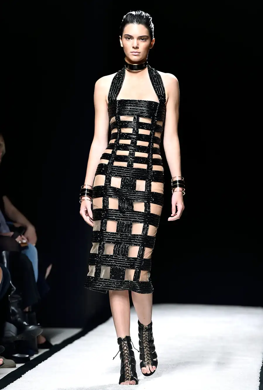 1414693012_kendall jenner balmain zoom
