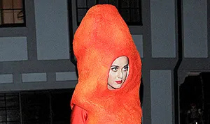 1414767063_katy perry cheeto 300