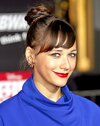 1415223822_rashida jones topknot 350
