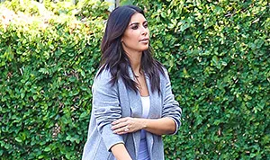 1415658864_kim kardashian purse north 178