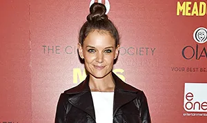 1415889890_katie holmes 300