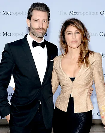 1416352529_jennifer esposito and louis dowler 441