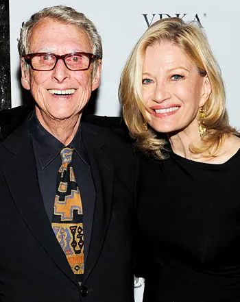 1416593502_458771062_mike nichols diane sawyer 350
