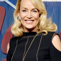 1417464581_495505497_jerry hall 350