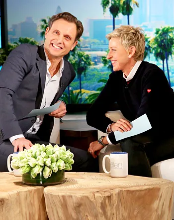 1417466322_tony goldwyn ellen degeneres 350
