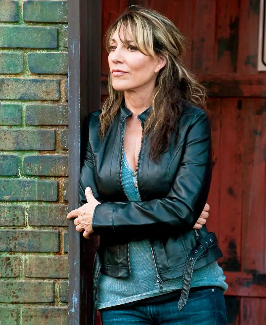1417633916_tcdsoof_ec071_h_katey sagal sons of anarchy zoom