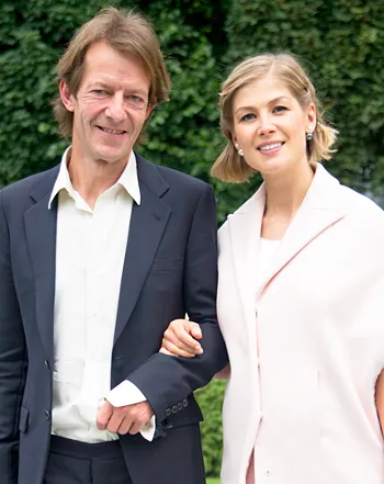 1417741327_452659164_rosamund pike robie uniacke 350