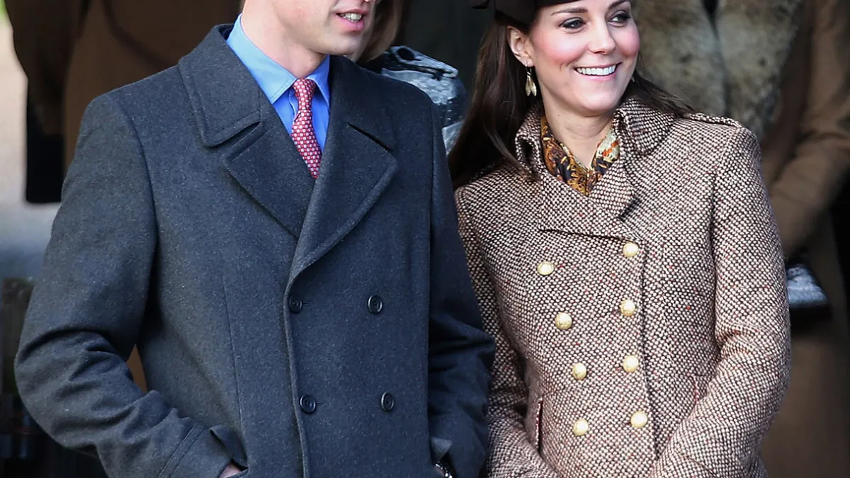 Pregnant Kate Middleton apologized for not bringing baby Prince George