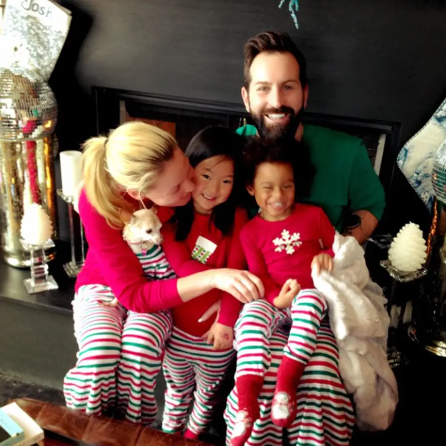 1419880080_katherine heigl christmas pj zoom