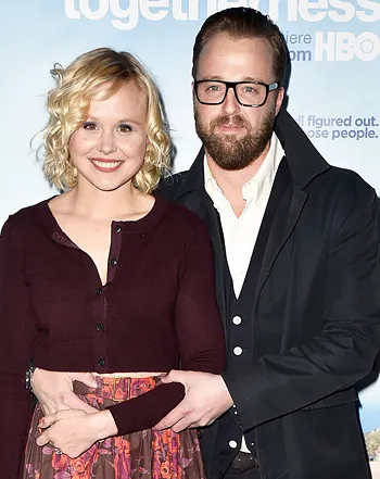 1420662413_alison pill joshua leonard 441